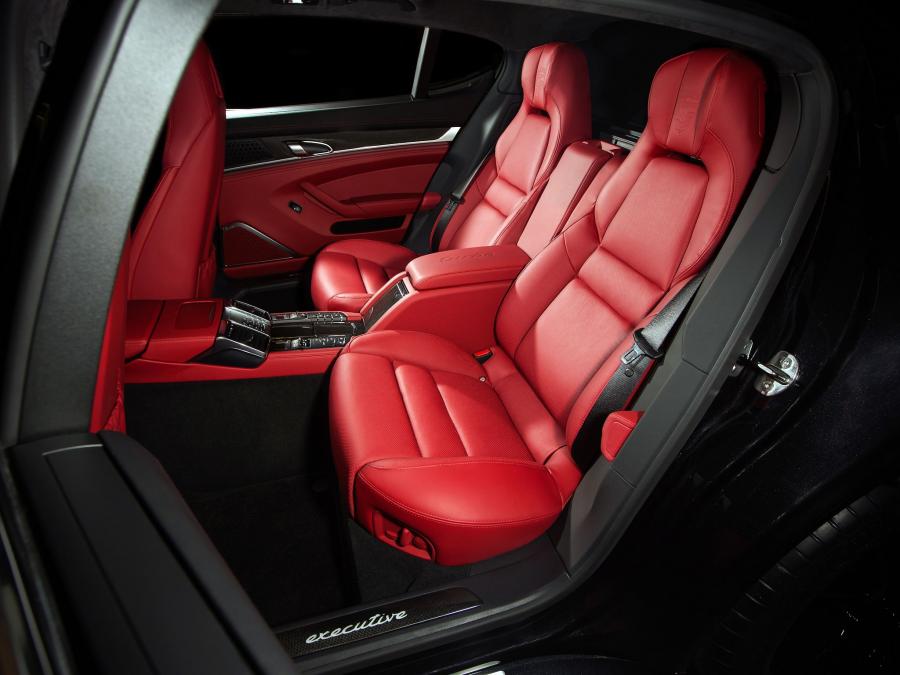  Porsche Panamera Turbo Executive 2013 года  (US) (фото 2 из 5)